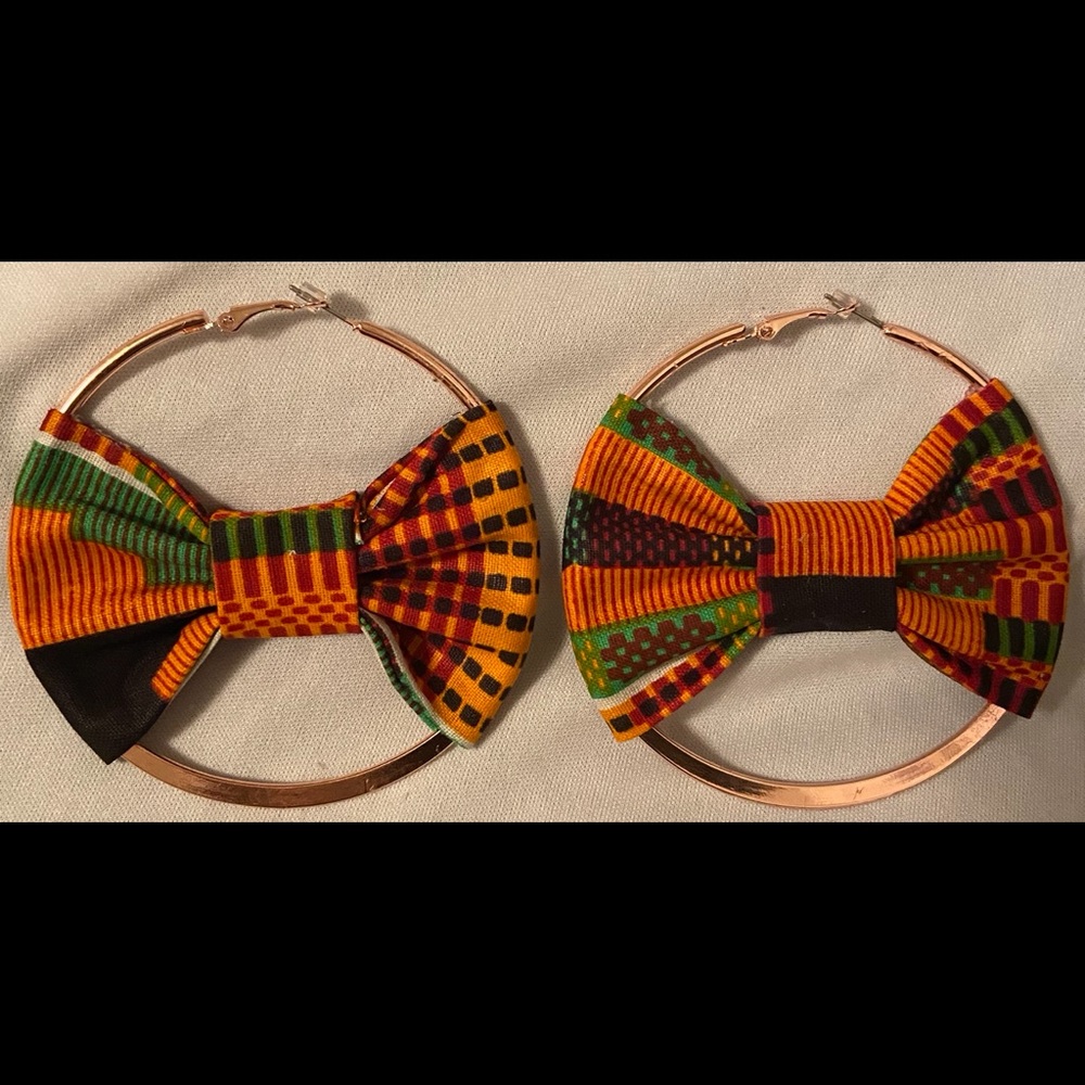 Bow earrings